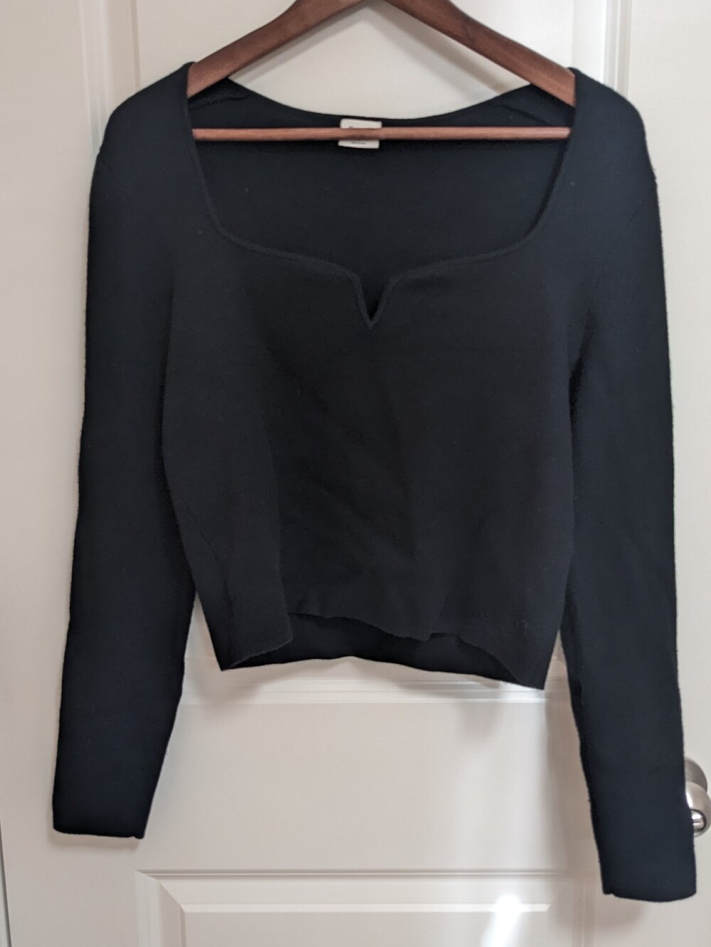 Abercrombie & Fitch Sweetheart Neckline Cropped Knit Sweater/Top